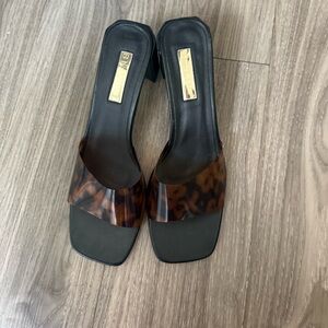 Billini editorial Black Tortoise Strap Square Toe Block Heel Mules size 10